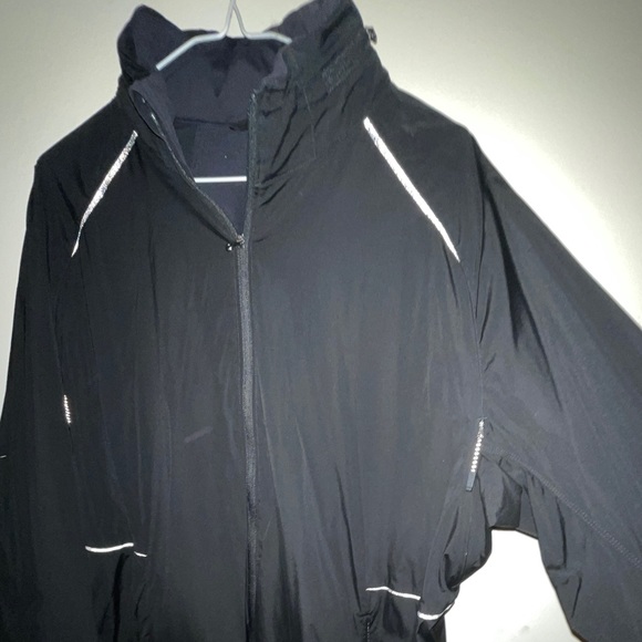 Men’s lululemon windbreaker jacket - Picture 5 of 11